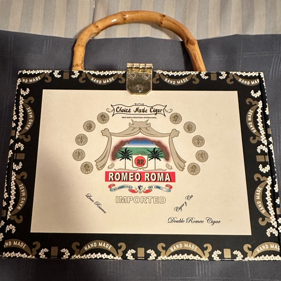 Handmade cigar box purse - Picture 4 of 7